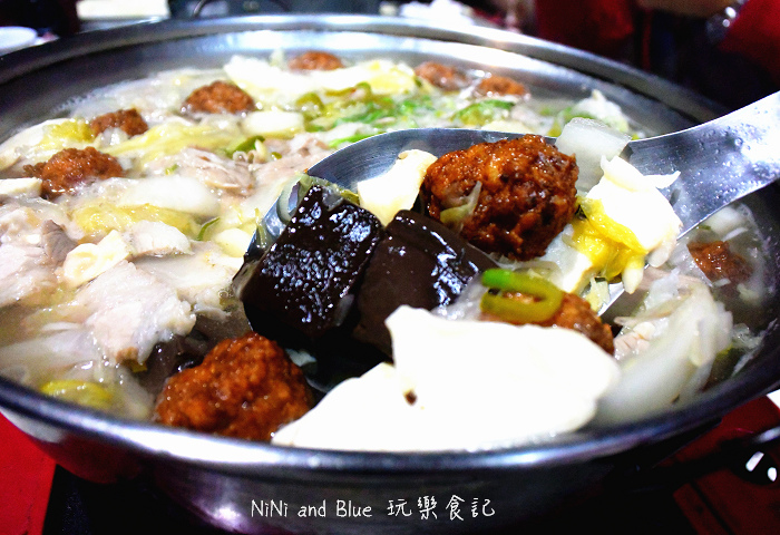 士官長酸菜白肉鍋吃到飽17.jpg
