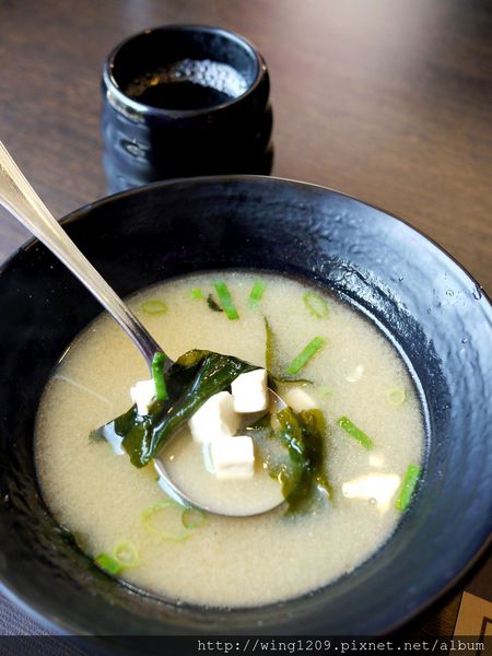 赤魁炙燒大食堂：料鮮味美平價日式料理。【赤魁炙燒大食堂】