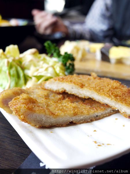 赤魁炙燒大食堂：料鮮味美平價日式料理。【赤魁炙燒大食堂】