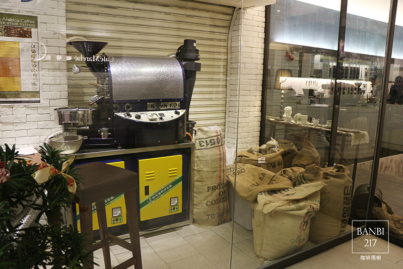 Banbi217 美食旅遊: 咖啡瑪榭(忠孝店) 台北無限時的咖啡館與義法餐廳,早午餐,下午茶 (明曜百貨,東區,捷運忠孝敦化站)