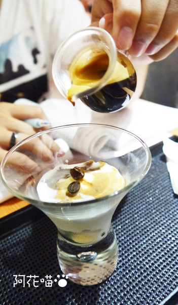 Cafe Marche~咖啡瑪榭(忠孝店)：【東區│咖啡店】高CP值的平價咖啡與餐點，有插座，分時段限時之『咖啡瑪榭』