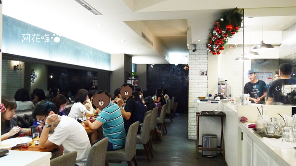 Cafe Marche~咖啡瑪榭(忠孝店)：【東區│咖啡店】高CP值的平價咖啡與餐點，有插座，分時段限時之『咖啡瑪榭』