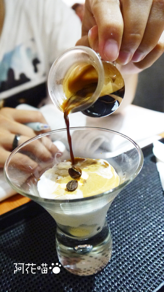 Cafe Marche~咖啡瑪榭(忠孝店)：【東區│咖啡店】高CP值的平價咖啡與餐點，有插座，分時段限時之『咖啡瑪榭』