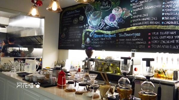 Cafe Marche~咖啡瑪榭(忠孝店)：【東區│咖啡店】高CP值的平價咖啡與餐點，有插座，分時段限時之『咖啡瑪榭』