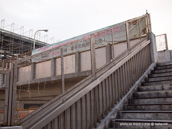 豐原心鎖橋：【景點】台中許願鐵鎖橋&心鎖橋@捷運TRA豐原車站 : 特別的鎖給特別的妳…妳讓我越來越不相信自己