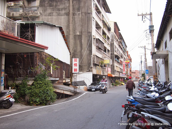 豐原心鎖橋：【景點】台中許願鐵鎖橋&心鎖橋@捷運TRA豐原車站 : 特別的鎖給特別的妳…妳讓我越來越不相信自己