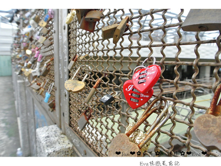豐原心鎖橋:【遊記】oO。台中 豐原火車站 心鎖橋 適合情侶一起來拍照走走的小地方,可以增進感情no~。o○。