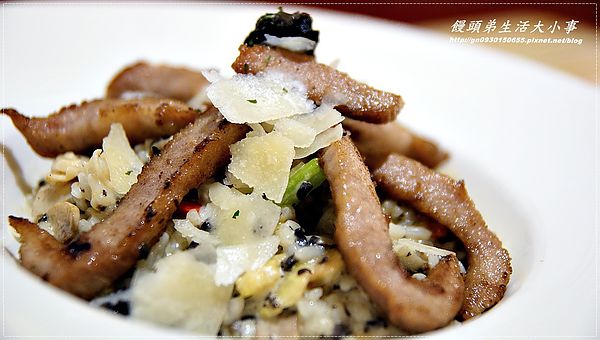 LIVE PASTA 饗樂義大利麵:【食記/台北市】捷運美食~尋找東區巷弄美食♪♪LIVE 饗樂♪♪