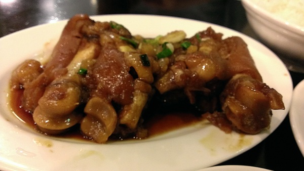 富滿堂豬腳極品:【食記】富滿堂的好吃豬腳!!純粹意外路過