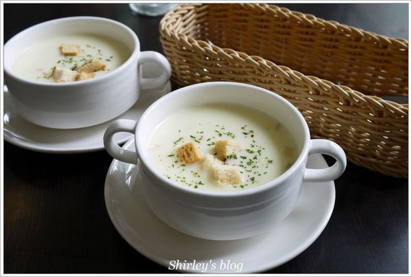 八塊畫室咖啡：桃園‧八塊畫室咖啡