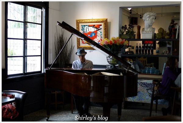 八塊畫室咖啡：桃園‧八塊畫室咖啡