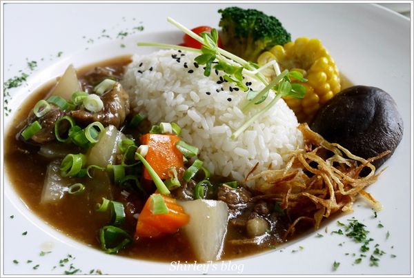 八塊畫室咖啡：桃園‧八塊畫室咖啡