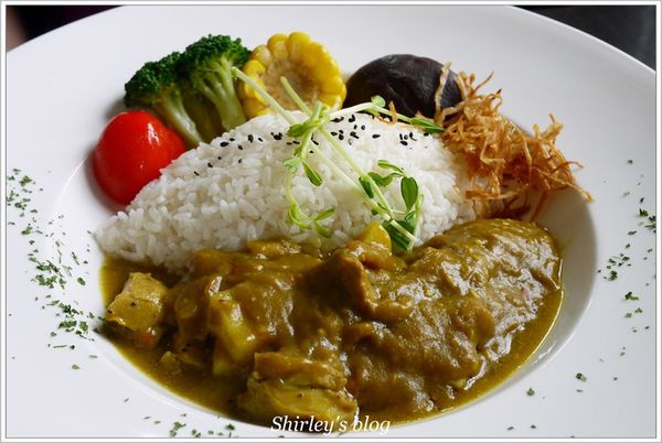 八塊畫室咖啡：桃園‧八塊畫室咖啡