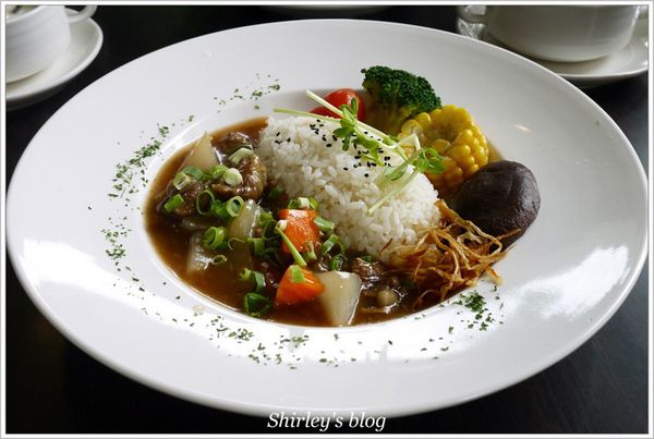 八塊畫室咖啡：桃園‧八塊畫室咖啡