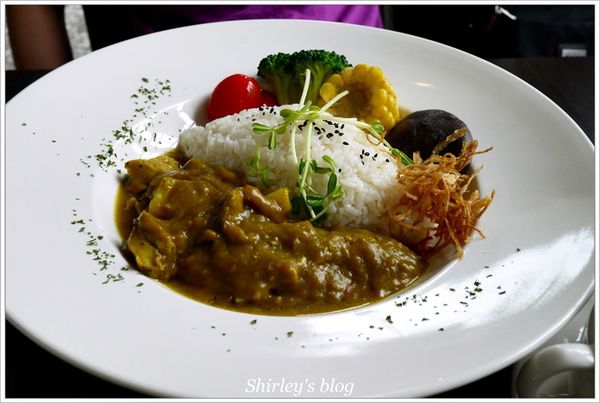 八塊畫室咖啡：桃園‧八塊畫室咖啡