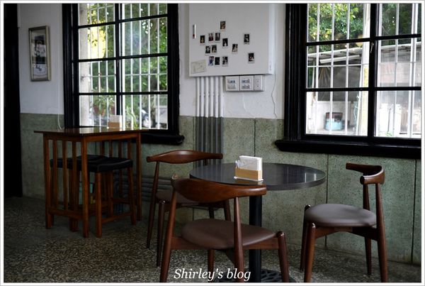 八塊畫室咖啡：桃園‧八塊畫室咖啡