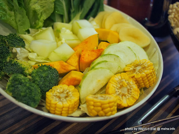 勾勾鍋 鴛鴦火鍋:【食記】台南go go hot pot 勾勾鍋鴛鴦火鍋@中西區 : 食材新鮮份量實在,CP值還頗高呢!