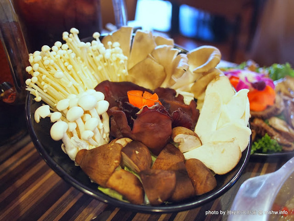 勾勾鍋 鴛鴦火鍋:【食記】台南go go hot pot 勾勾鍋鴛鴦火鍋@中西區 : 食材新鮮份量實在,CP值還頗高呢!