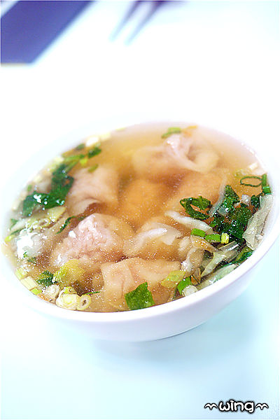 海草健康輕食館：［台東］食尚玩家介紹【海草健康輕食館】海草雞汁湯包。海草乾拌麵。寶町藝文中心(近台東森林公園)