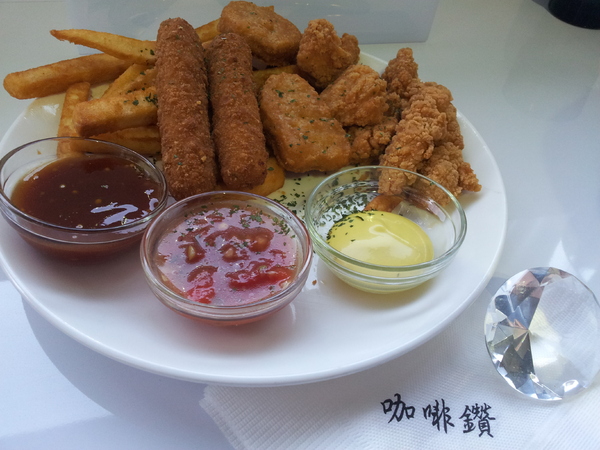 咖啡鑽:【台中食記】上天堂的美味★鬆餅界之神@咖啡鑽