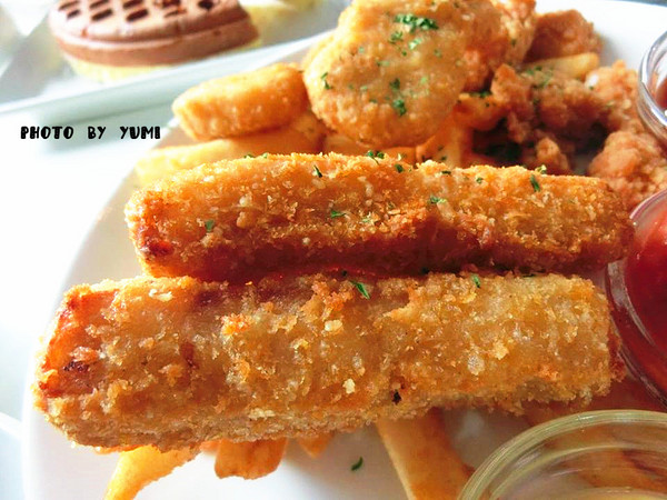 咖啡鑽：【台中食記】二訪!讓人難以忘懷的扎實感鬆餅@咖啡鑽