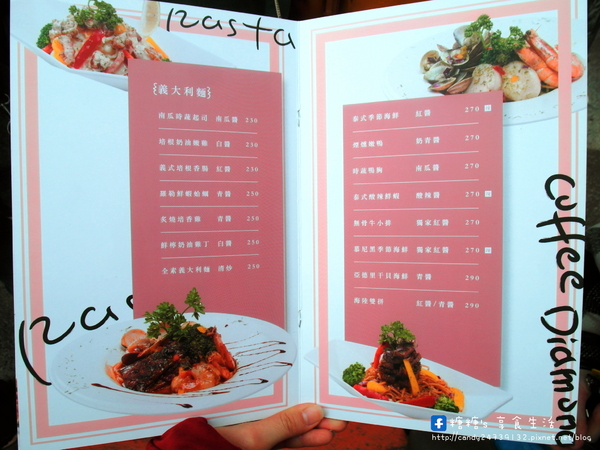 咖啡鑽：〖台中│美食〗咖啡鑽 ❤ 台中Number One鬆餅店果然名不虛傳!!厚度，香氣，美味通通都是鑽石頂級的享受!!