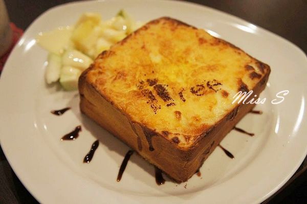 1546287_10201143184565762_1134017662_n