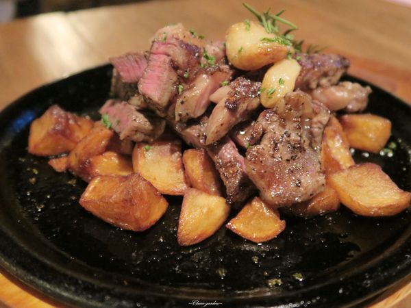 La MESA 西班牙餐廳:台北 捷運國父紀念館站 La MESA 西班牙餐廳!~超好吃西班牙風海鮮料理