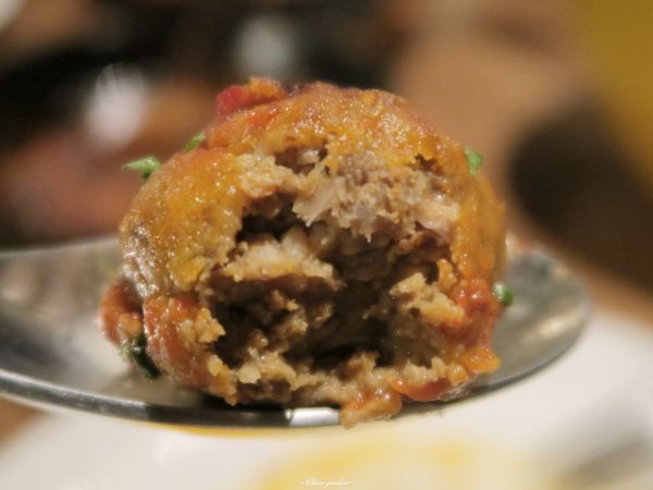 La MESA 西班牙餐廳:台北 捷運國父紀念館站 La MESA 西班牙餐廳!~超好吃西班牙風海鮮料理