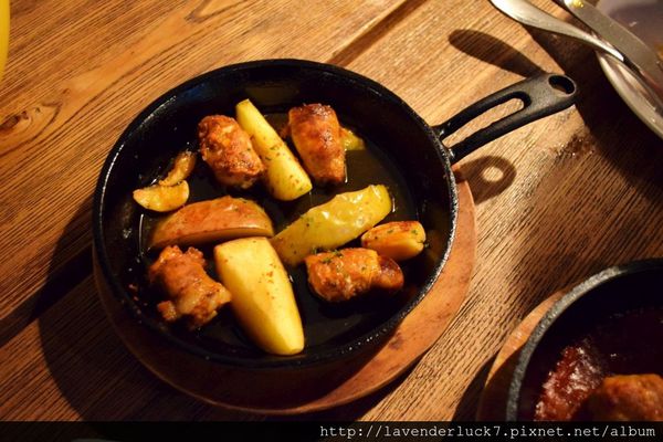 La MESA 西班牙餐廳：La MESA 西班牙餐廳!以酒入菜的道地口味