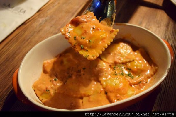 La MESA 西班牙餐廳：La MESA 西班牙餐廳!以酒入菜的道地口味