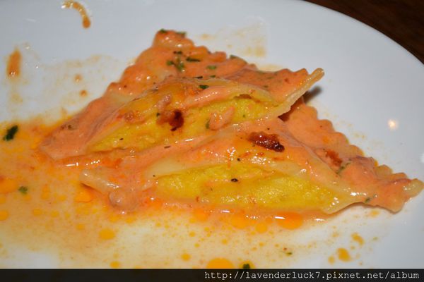 La MESA 西班牙餐廳：La MESA 西班牙餐廳!以酒入菜的道地口味