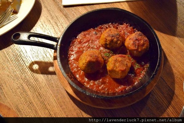 La MESA 西班牙餐廳：La MESA 西班牙餐廳!以酒入菜的道地口味