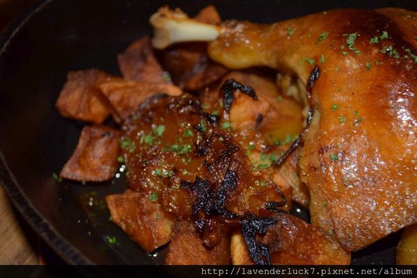 La MESA 西班牙餐廳：La MESA 西班牙餐廳!以酒入菜的道地口味