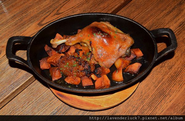 La MESA 西班牙餐廳：La MESA 西班牙餐廳!以酒入菜的道地口味