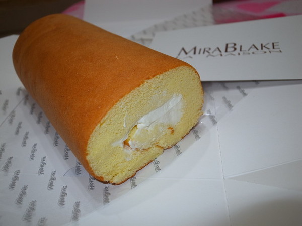 La Maison MB(SOGO旗艦櫃)：＜台北｜東區｜甜點＞超正點MB生鮮奶油蛋糕卷～『 La Maison MB 手創法式精品甜點 』