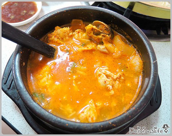 B套餐贈送辣燉豆腐鍋1