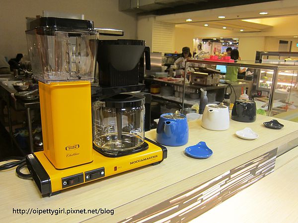 Picturesque 塗鴉空間書店(長榮2店):台南東區❤塗鴉空間書店長榮店。Picturesque【愛評柒拾陸卷】