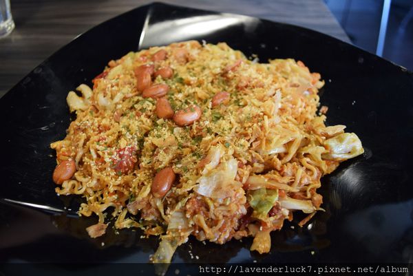 Pick 屁渴：★Pick 屁渴-特色炒泡麵+烤黑糖奶茶