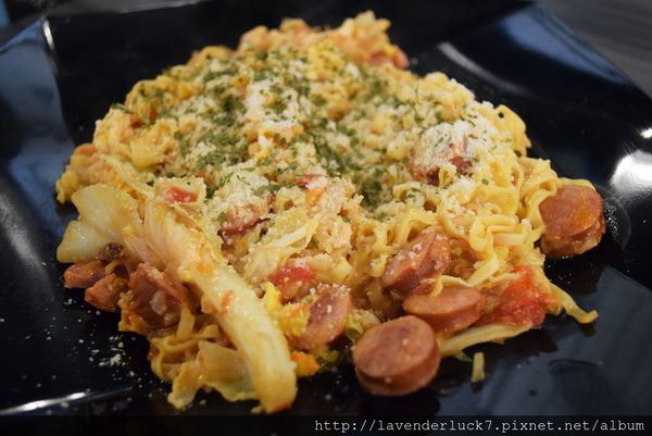 Pick 屁渴：★Pick 屁渴-特色炒泡麵+烤黑糖奶茶