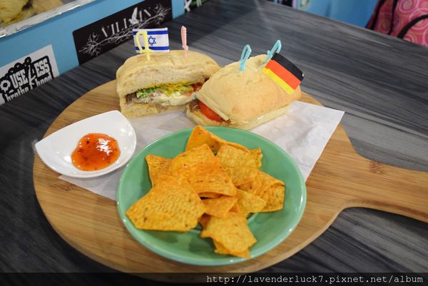 Pick 屁渴：★Pick 屁渴-特色炒泡麵+烤黑糖奶茶