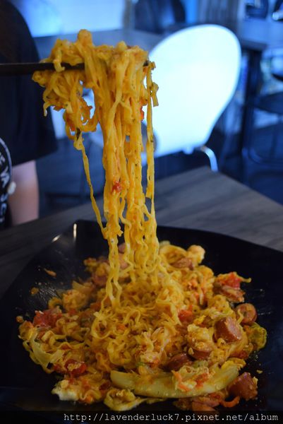 Pick 屁渴：★Pick 屁渴-特色炒泡麵+烤黑糖奶茶