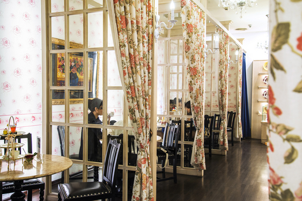 古典玫瑰園(TEAPUB):♪台北【古典玫瑰園-美麗華】浪漫古典的下午茶美味之旅