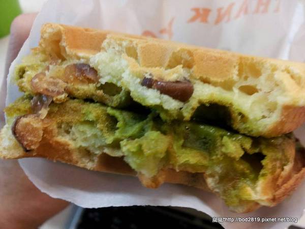 Q媽鬆餅屋：【台中東海】Q媽鬆餅屋－下午方便的小點心（屈臣氏、大鍋烙餅旁）