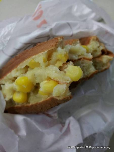 Q媽鬆餅屋：【台中東海】Q媽鬆餅屋－下午方便的小點心（屈臣氏、大鍋烙餅旁）
