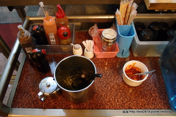 金宴小館：【台中潭子】金宴小館－尋常小吃店，牛肉麵挺便宜的