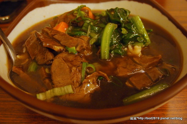 金宴小館：【台中潭子】金宴小館－尋常小吃店，牛肉麵挺便宜的