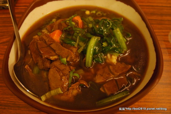 金宴小館：【台中潭子】金宴小館－尋常小吃店，牛肉麵挺便宜的