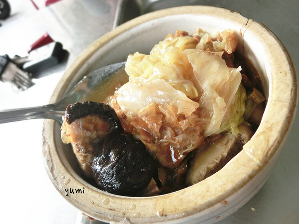 阿彰飯担:【台中食記】在地人必吃!只賣中午的人氣排骨飯便當@阿彰飯担