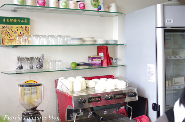 牧內MUNE CAKE義式手工蛋糕店：宜蘭羅東鎮美食~MUNE牧內義式手工蛋糕店~超特別的紅心芭樂起司蛋糕